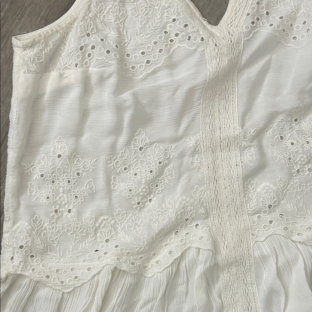 Shyanne Cream Lace Camisole - Picture 3 of 4